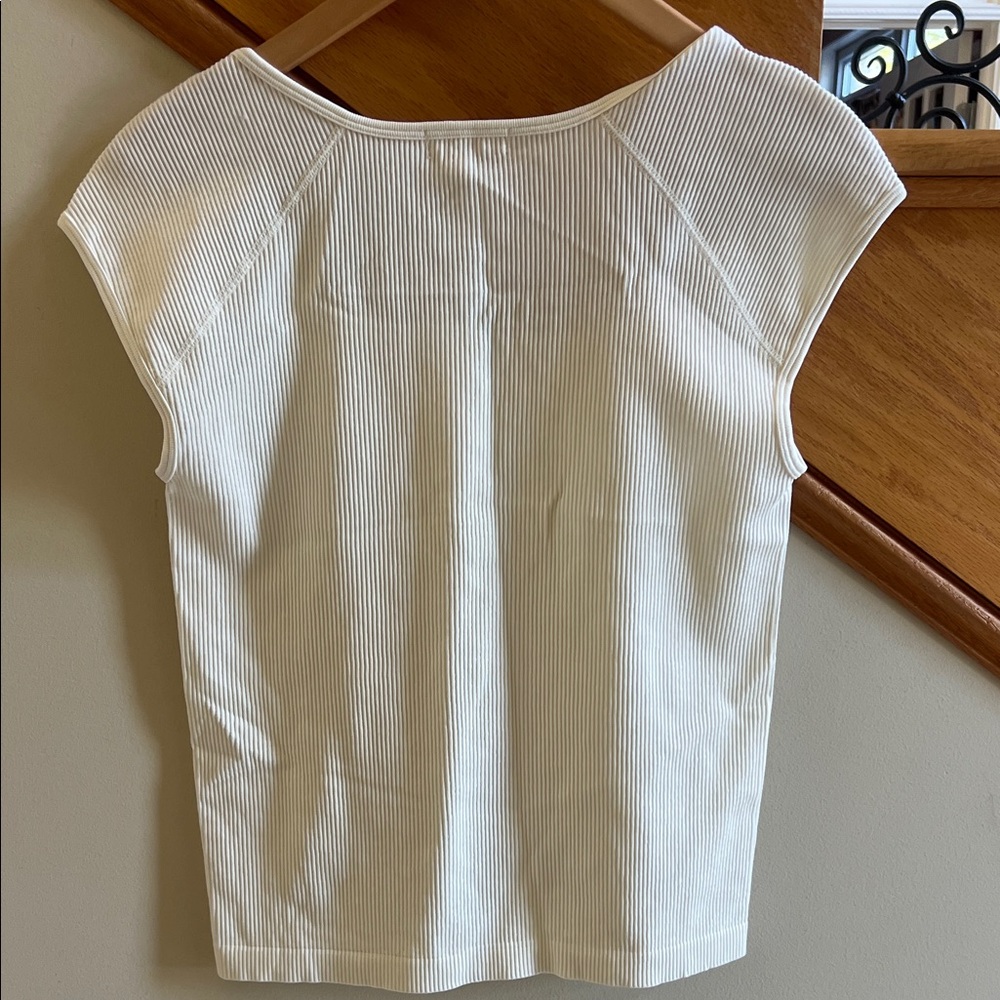 nine britton White Ribbed Women's Top SizeLarge New With Tags - Picture 9 of 9